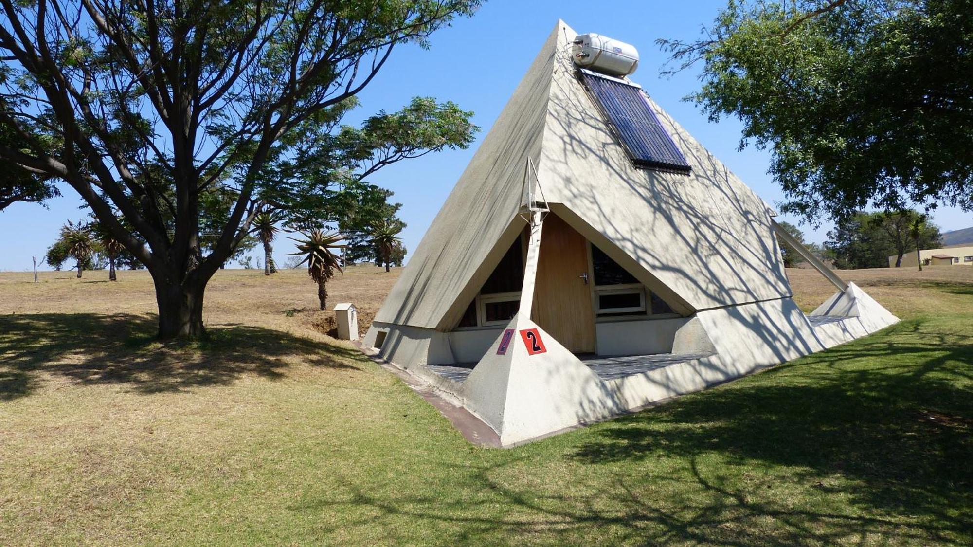 Pyramids Motel Van Reenen Eksteriør billede