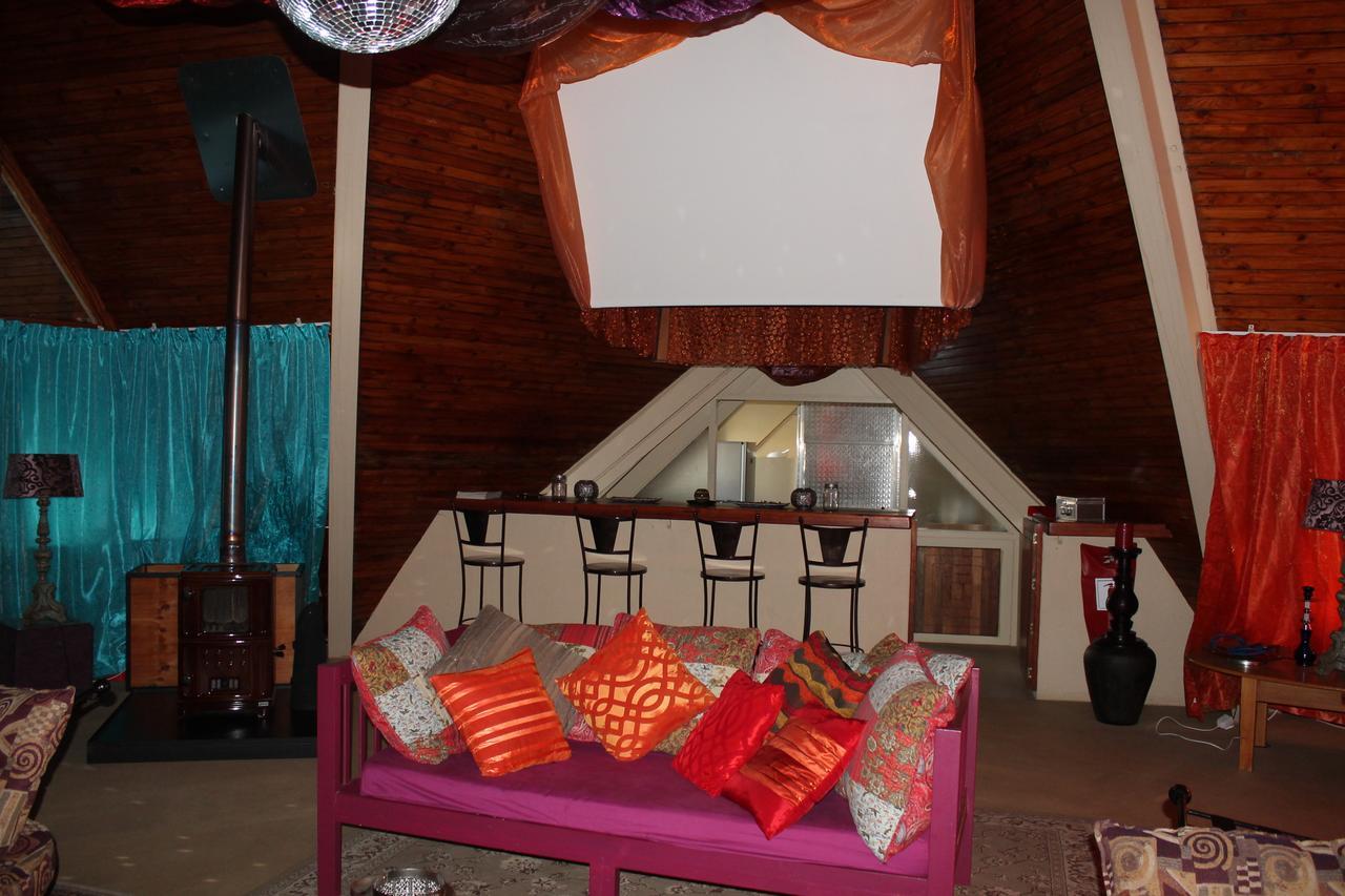 Pyramids Motel Van Reenen Eksteriør billede