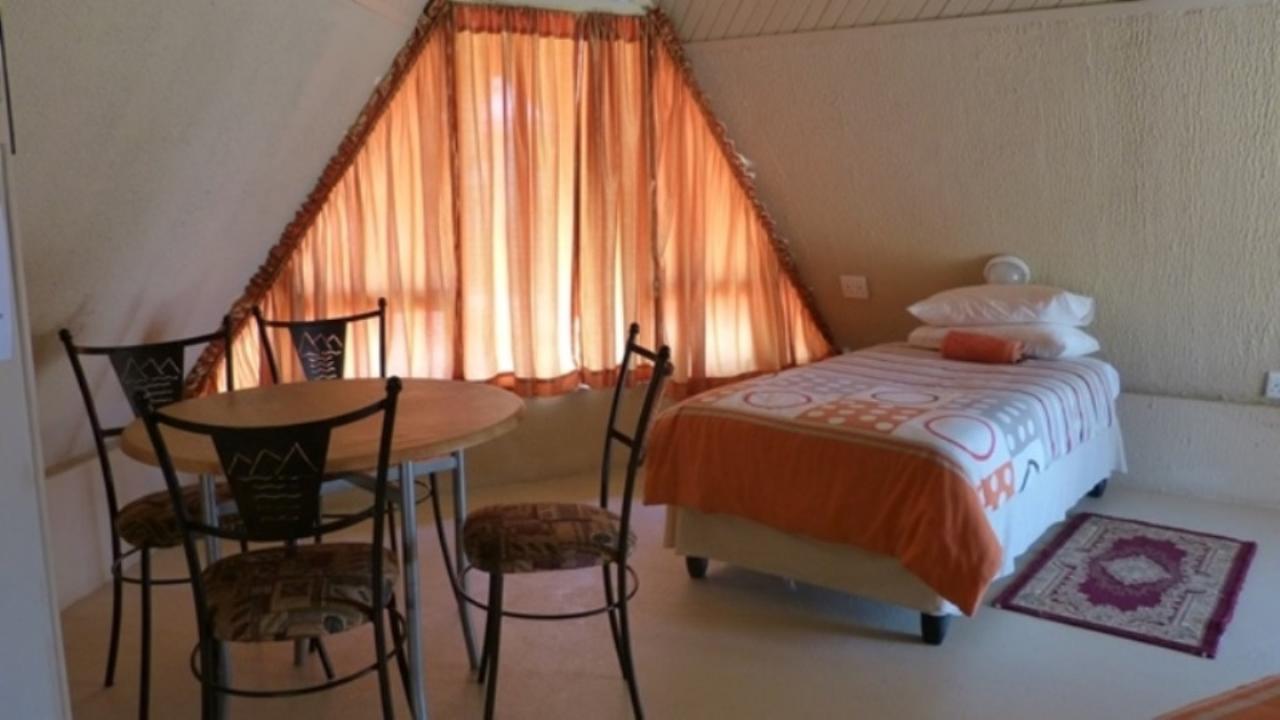 Pyramids Motel Van Reenen Eksteriør billede