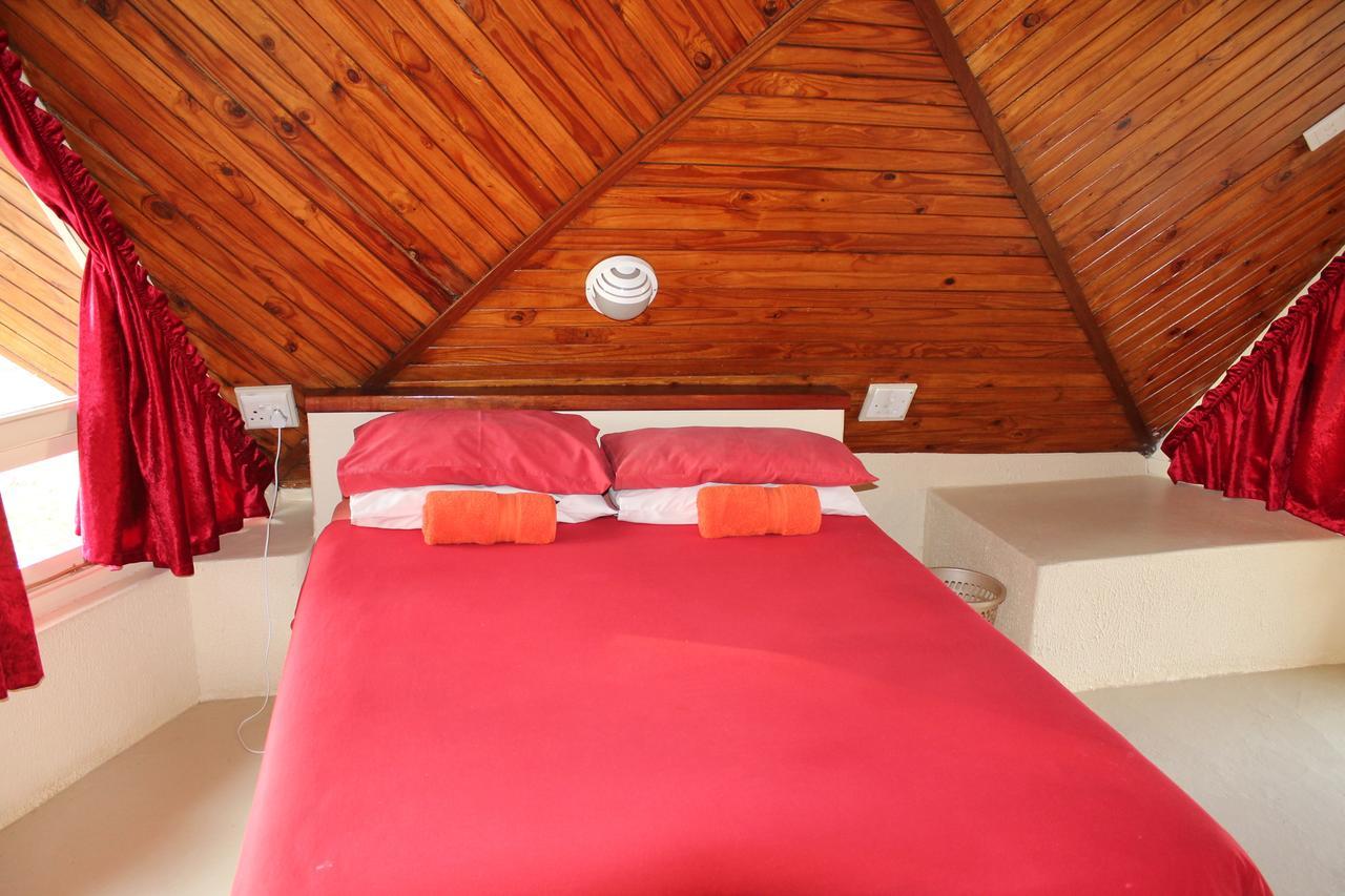 Pyramids Motel Van Reenen Eksteriør billede