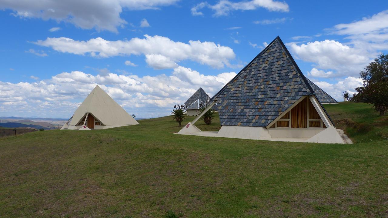 Pyramids Motel Van Reenen Eksteriør billede