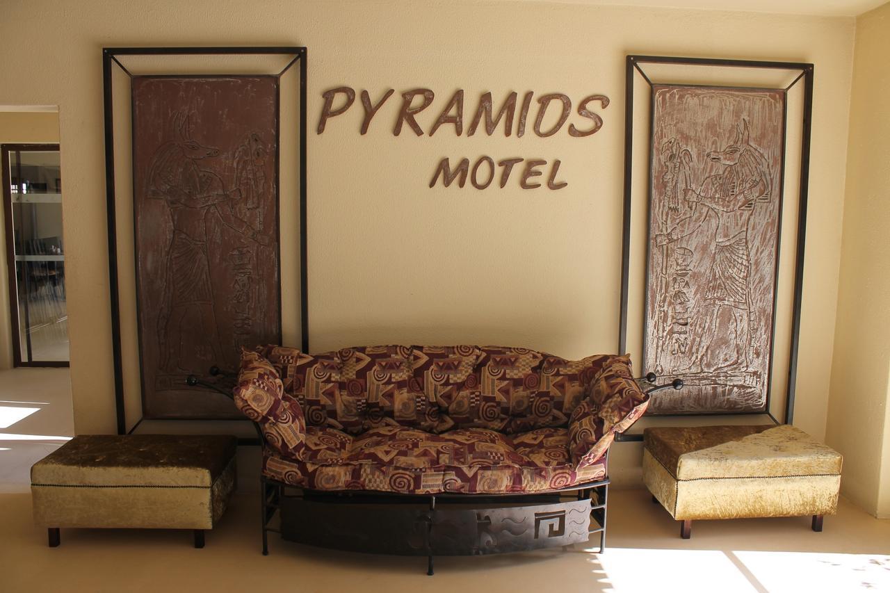 Pyramids Motel Van Reenen Eksteriør billede